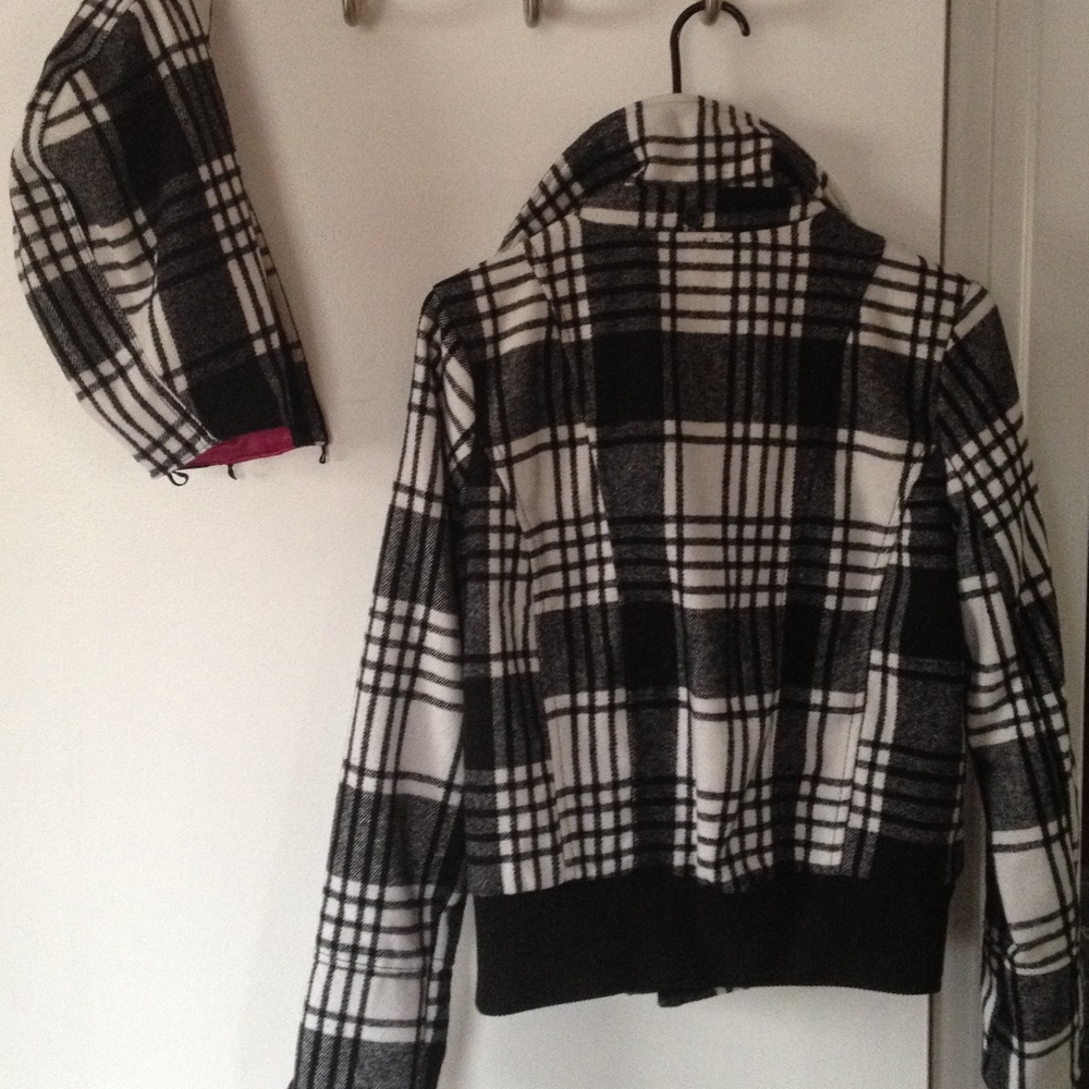 NWT- NYC DOLLHOUSE JUNIORS MDCOAT W/DETACHABLE HOOD - Picture 5 of 8